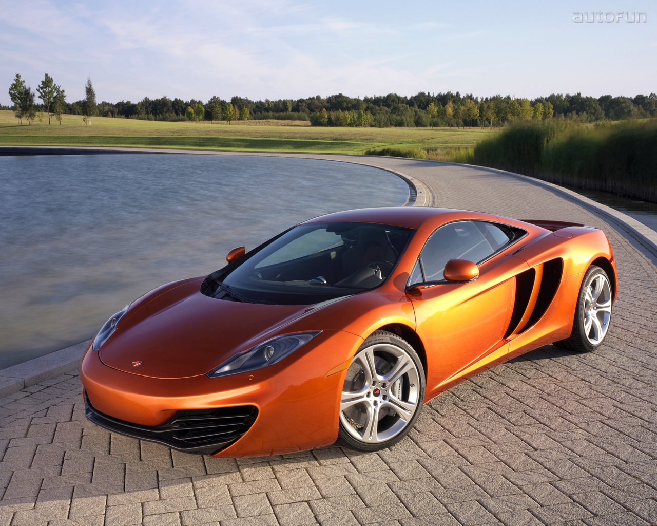 6mclaren21.jpg